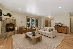 61390 Merriewood Ct, Bend, OR 97702 - Photo 4