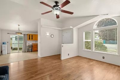 1134 Coachman Drive, Central Point, OR 97502 - Photo 8