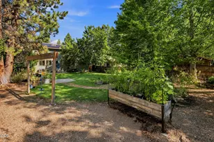 19863 Porcupine Dr, Bend, OR 97702 - Photo 10