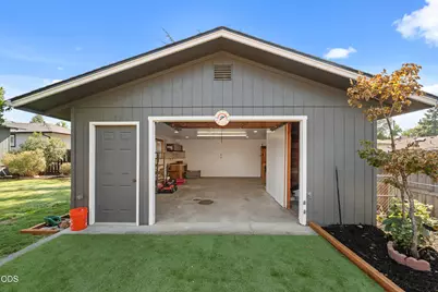 3052 Crystal Mountain Avenue, Medford, OR 97504 - Photo 26