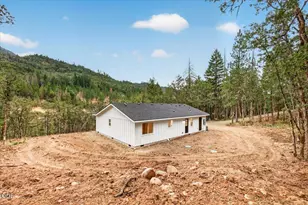 5220 Hwy 227, Trail, OR 97541 - Photo 28