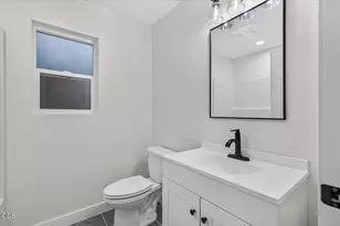 5220 Hwy 227, Trail, OR 97541 - Photo 24