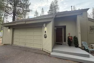 57384 Acacia Ln, Sunriver, OR 97707 - Photo 2