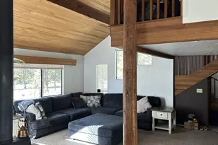 57384 Acacia Ln, Sunriver, OR 97707 - Photo 4