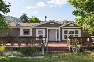 20037 Lefever St, Klamath Falls, OR 97603 - Photo 1