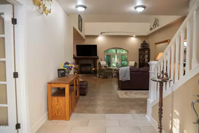 347 Peckerwood Lane, Grants Pass, OR 97527 - Photo 4