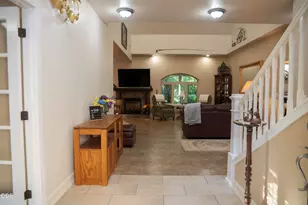 347 Peckerwood Ln, Grants Pass, OR 97527 - Photo 4