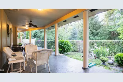 347 Peckerwood Lane, Grants Pass, OR 97527 - Photo 32