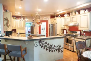 347 Peckerwood Ln, Grants Pass, OR 97527 - Photo 10