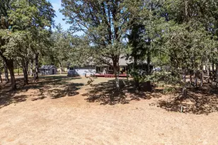 2749 Jumpoff Joe Creek Rd, Grants Pass, OR 97526 - Photo 32