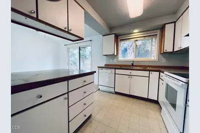 2026 NE Hall Circle, Bend, OR 97701 - Photo 12