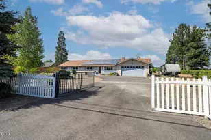 1850 Camp Baker Rd, Medford, OR 97501 - Photo 6