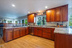1071 Wildwood Way, Ashland, OR 97520 - Photo 12