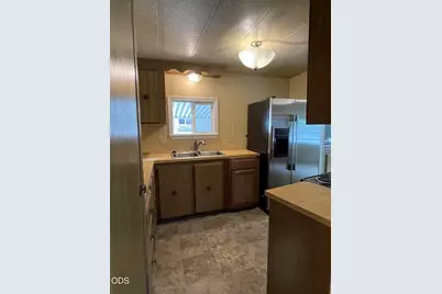332 Beechwood Drive, Grants Pass, OR 97526 - Photo 8