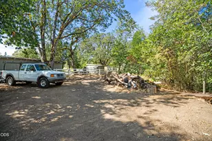 3184 Old Stage Rd, Central Point, OR 97502 - Photo 56