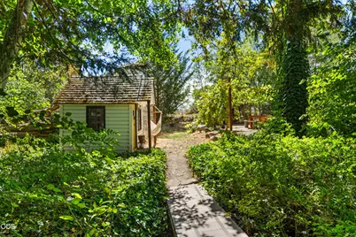 3184 Old Stage Road, Central Point, OR 97502 - Photo 44