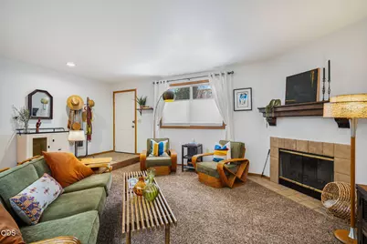 1050 NE Butler Market Road #APT 37, Bend, OR 97701 - Photo 2