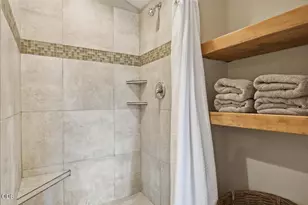2261 NW 7th St, Bend, OR 97703 - Photo 38
