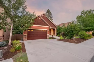 60826 Whitney Pl, Bend, OR 97702 - Photo 2