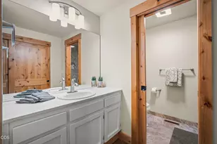 57367 Lake Aspen Ln, Sunriver, OR 97707 - Photo 22
