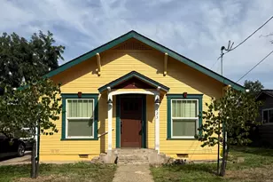 323 Laurel St, Medford, OR 97501 - Photo 1