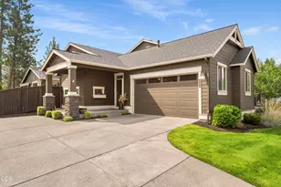 60415 Hedgewood Ln, Bend, OR 97702 - Photo 1