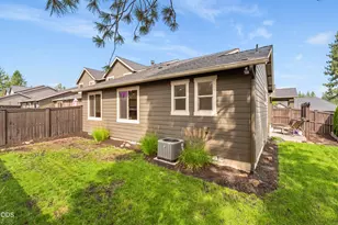 60415 Hedgewood Ln, Bend, OR 97702 - Photo 26