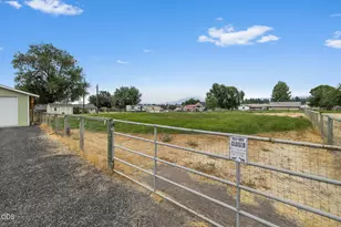 665 NW Apollo Rd, Prineville, OR 97754 - Photo 6