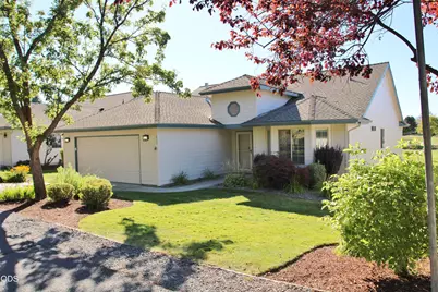 635 Hanks Street, Klamath Falls, OR 97601 - Photo 1
