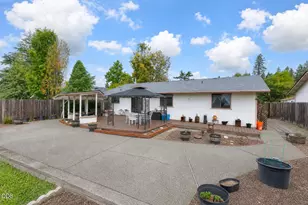 217 Southridge Way, Grants Pass, OR 97527 - Photo 32