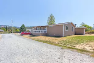 2322 Allen Creek Rd, Grants Pass, OR 97527 - Photo 4