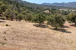 3555 S Stage Rd, Medford, OR 97501 - Photo 1