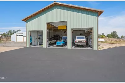 21785 Coyote Drive, Bend, OR 97702 - Photo 26