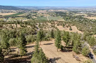 3579 S Stage Rd, Medford, OR 97501 - Photo 1