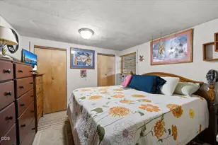 438 NE 11th St, Grants Pass, OR 97526 - Photo 18