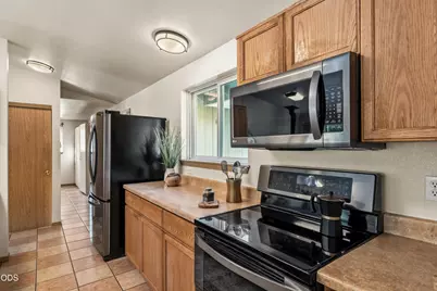 5498 Butte Falls Highway, Eagle Point, OR 97524 - Photo 12