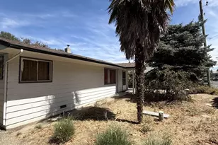 781 N 2nd Ave, Gold Hill, OR 97525 - Photo 18