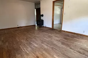 781 N 2nd Ave, Gold Hill, OR 97525 - Photo 4