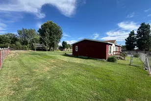 1939 Logan St, Klamath Falls, OR 97603 - Photo 6