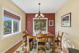158 Rockingham Cir, Eagle Point, OR 97524 - Photo 10