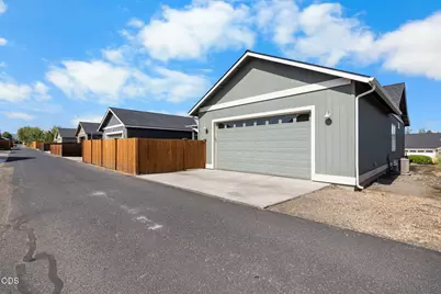 63848 Hunters Circle, Bend, OR 97701 - Photo 24