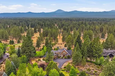 20100 Starfire Ridge Court, Bend, OR 97702 - Photo 4