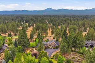 20100 Star Fire Ridge Ct, Bend, OR 97702 - Photo 4