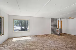 60948 Flint Ln, Bend, OR 97702 - Photo 6