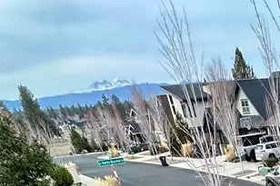 20637 SE Cougar Peak Dr, Bend, OR 97702 - Photo 4