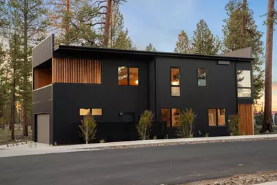 415 N Pine Street, Sisters, OR 97759 - Photo 1