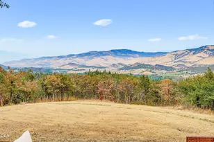 2590 Siskiyou Hwy, Ashland, OR 97520 - Photo 22