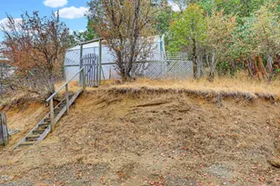 2590 Siskiyou Hwy, Ashland, OR 97520 - Photo 64