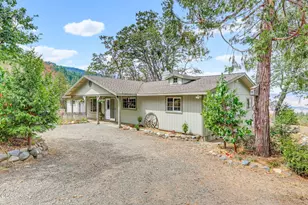 2590 Siskiyou Hwy, Ashland, OR 97520 - Photo 20