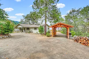 2590 Siskiyou Hwy, Ashland, OR 97520 - Photo 18